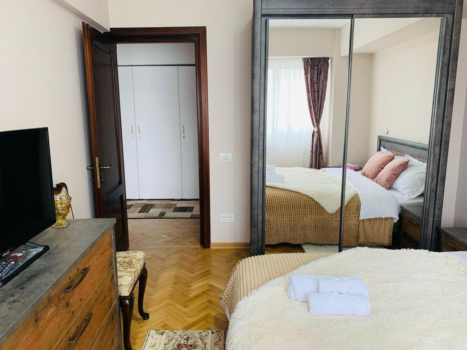 Sofiart Apartment Бухарест Екстер'єр фото